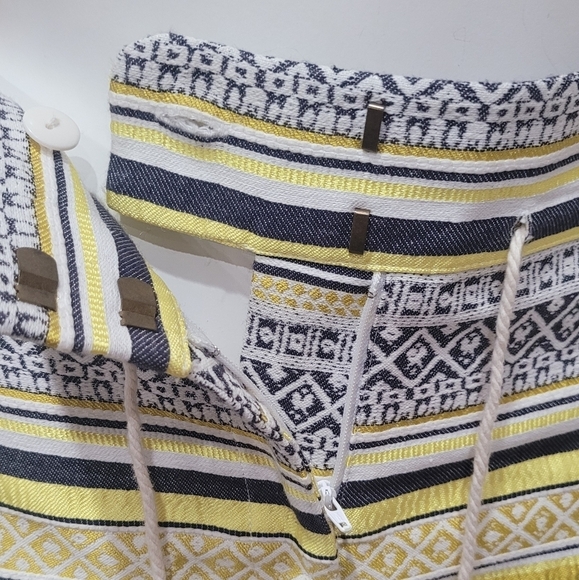 LOFT Striped Yellow Metallic Mid Rise Short Shorts Women's Sz 14 - Picture 8 of 10
